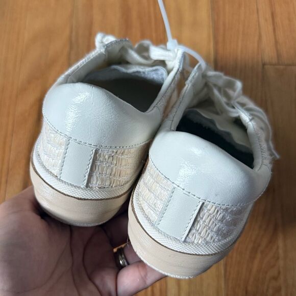 Dolce Vita | Zina Sneakers - Picture 6 of 7